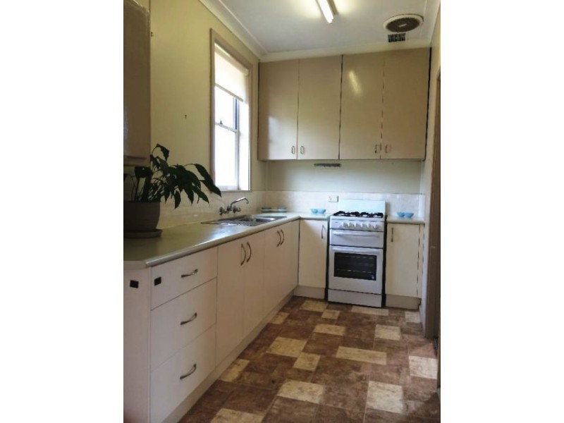 16 Lasseter Avenue, Chifley NSW 2036