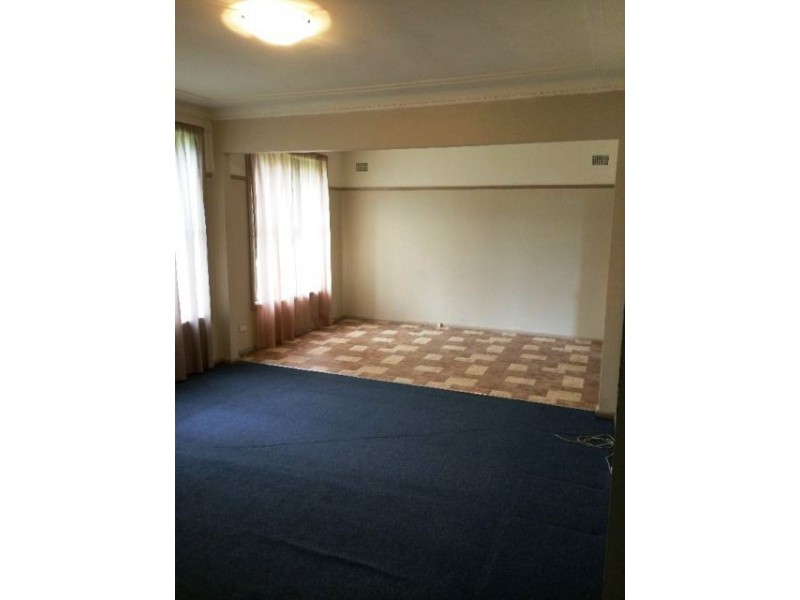 16 Lasseter Avenue, Chifley NSW 2036