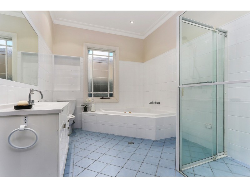 8 Wark Avenue, Pagewood NSW 2035