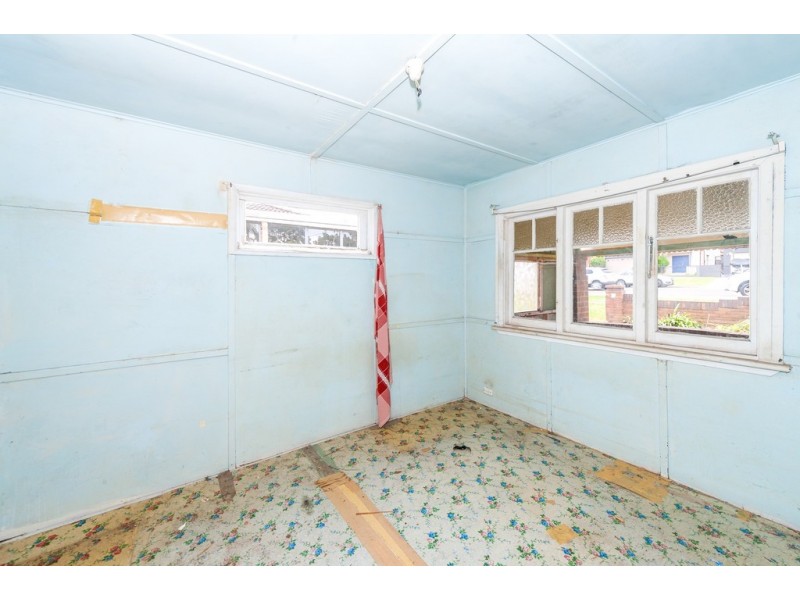 203 Franklin Street, Chifley NSW 2036