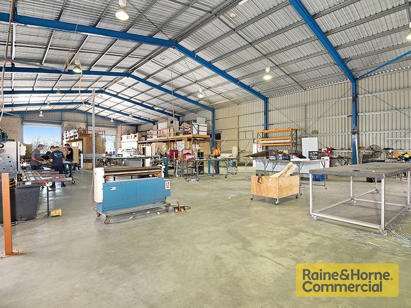 353 MacDonnell Road, Clontarf QLD 4019