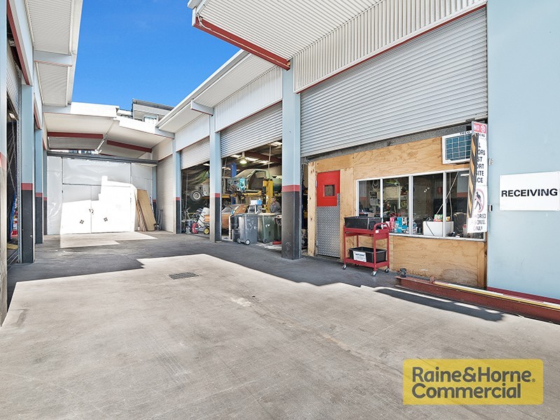 15 Wood Street, Nundah QLD 4012