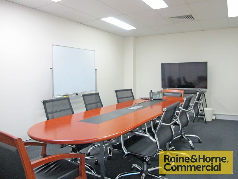 16 Douglas Street, Milton QLD 4064