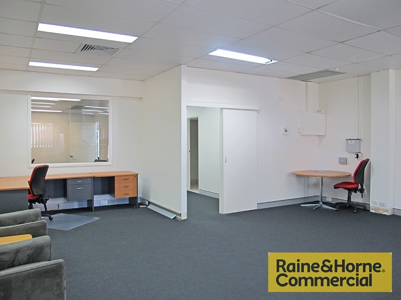 16 Douglas Street, Milton QLD 4064