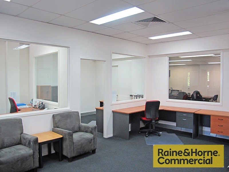 16 Douglas Street, Milton QLD 4064