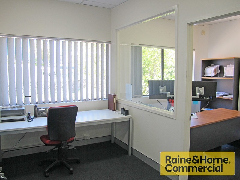 16 Douglas Street, Milton QLD 4064