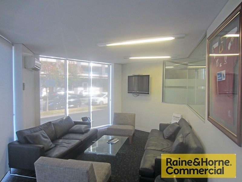 8/9 Longland Street, Newstead QLD 4006