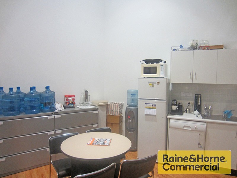 8/9 Longland Street, Newstead QLD 4006