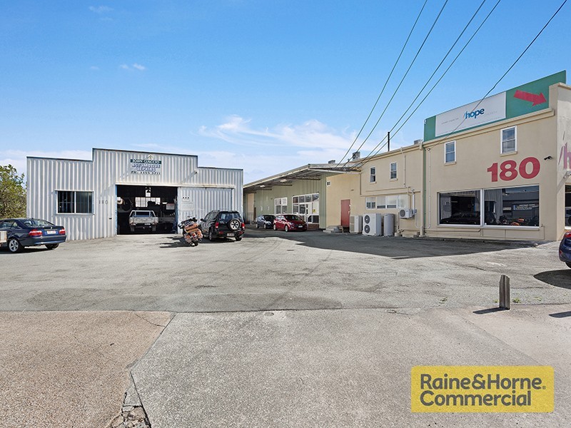 180 South Pine Road, Enoggera QLD 4051