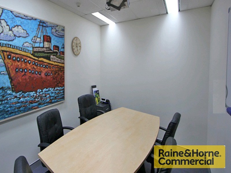 2.01/303 Coronation Drive, Milton QLD 4064