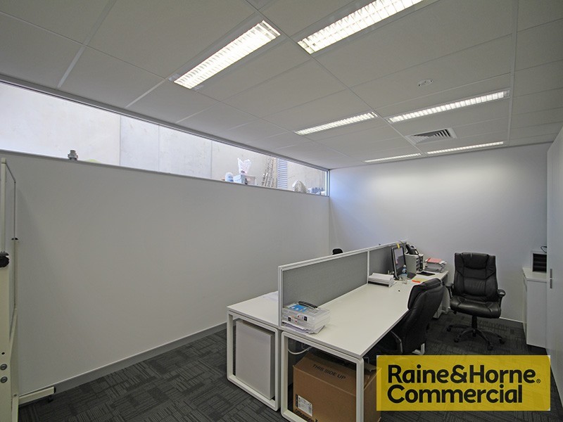 302.3/12 Boronia Road, Brisbane Airport QLD 4007