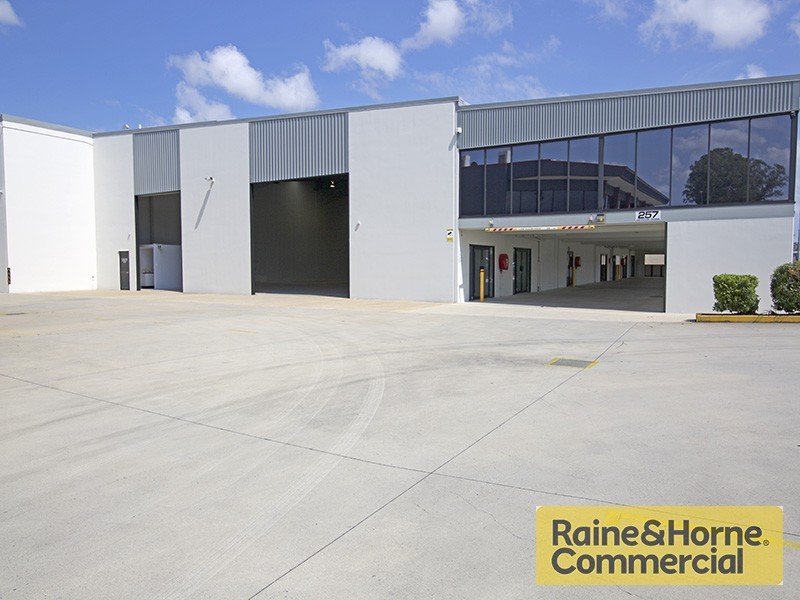 1and2/257 Leitchs Road, Brendale QLD 4500