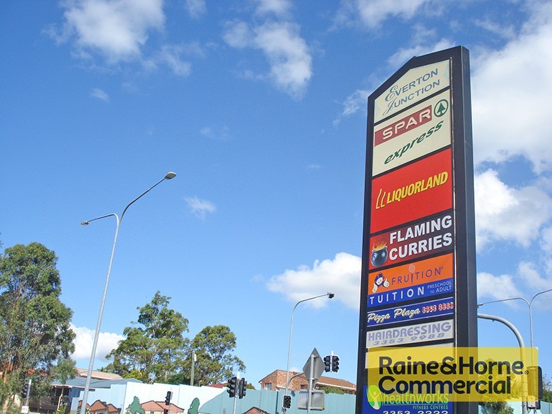 A/11 Old Northern Road, Everton Hills QLD 4053