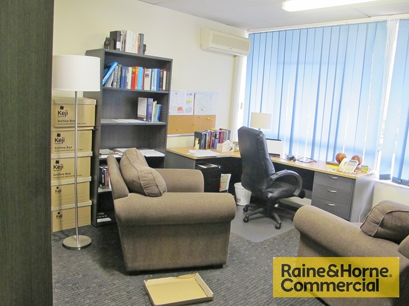 225 Hawken Drive, St Lucia QLD 4067