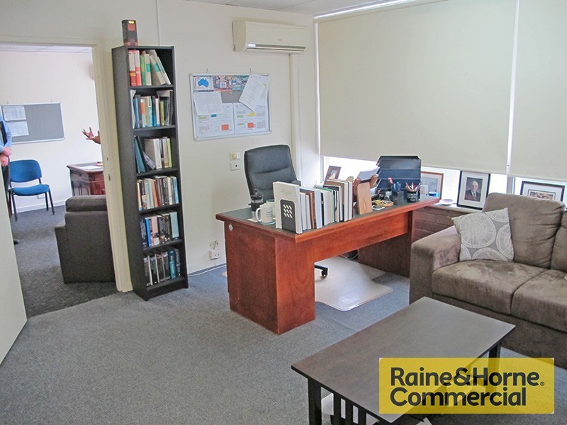 225 Hawken Drive, St Lucia QLD 4067