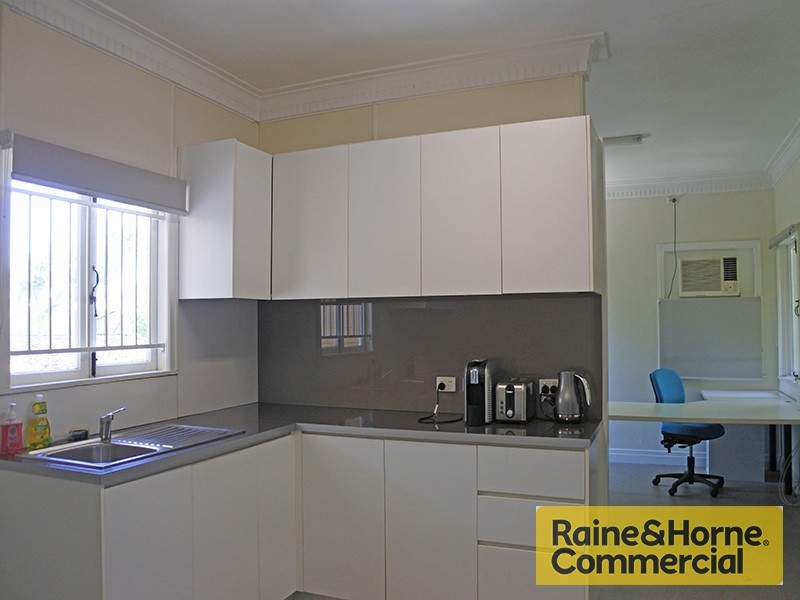 37 Hudson Road, Albion QLD 4010