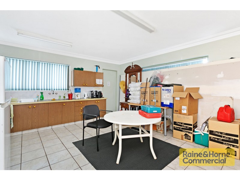 216 Lutwyche Road, Windsor QLD 4030