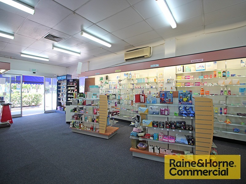 37 Brighton Road, Sandgate QLD 4017