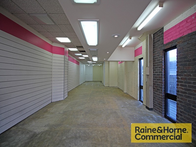 99 Brighton Road, Sandgate QLD 4017