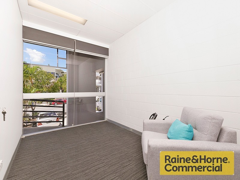 209 Days Road, Grange QLD 4051