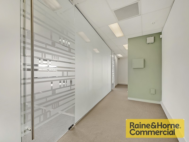 11/8 Navigator Place, Hendra QLD 4011