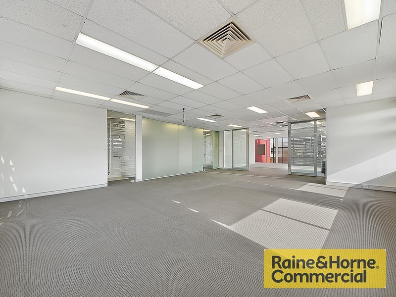 11/8 Navigator Place, Hendra QLD 4011