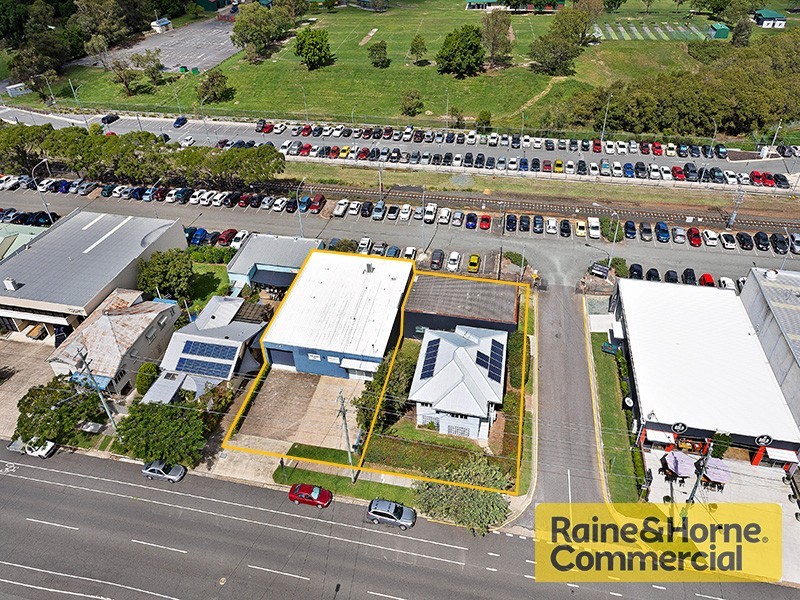 135 and 137 Rainbow Street, Sandgate QLD 4017