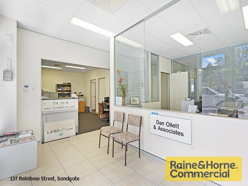 135 and 137 Rainbow Street, Sandgate QLD 4017