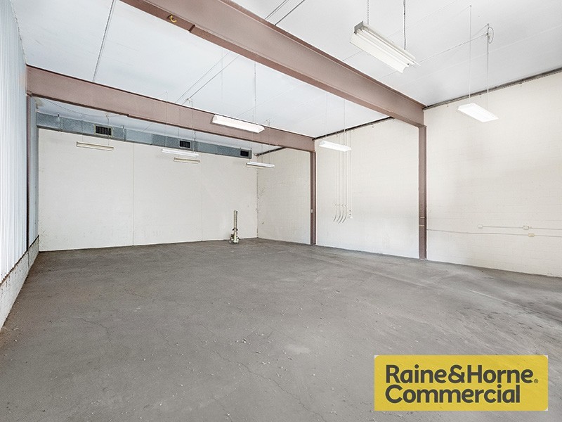 6 and 7/35 Queens Road, Everton Hills QLD 4053