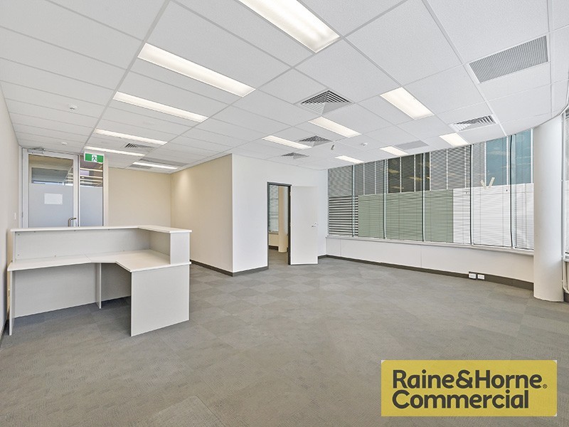 80 Stamford Road, Indooroopilly QLD 4068