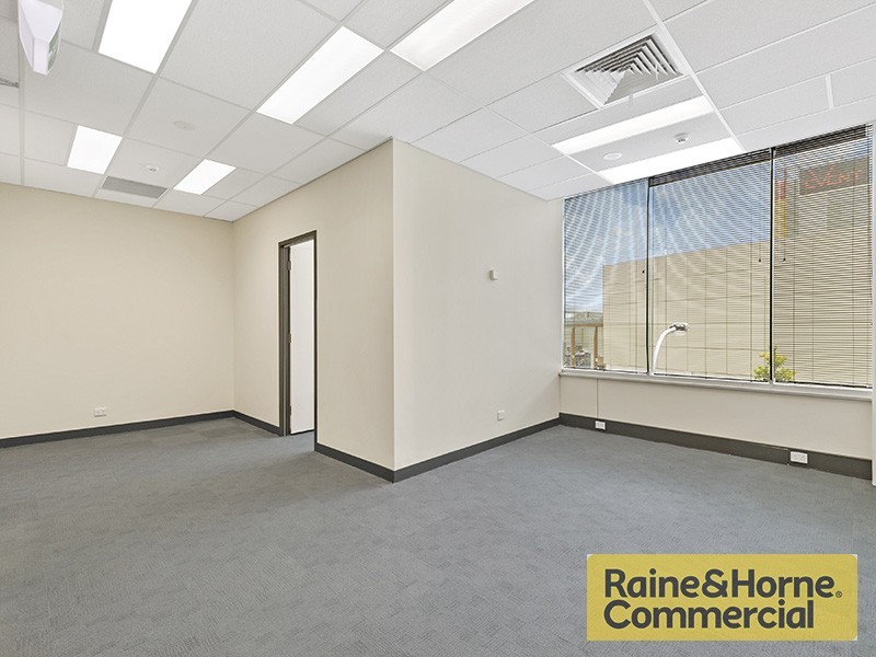 80 Stamford Road, Indooroopilly QLD 4068