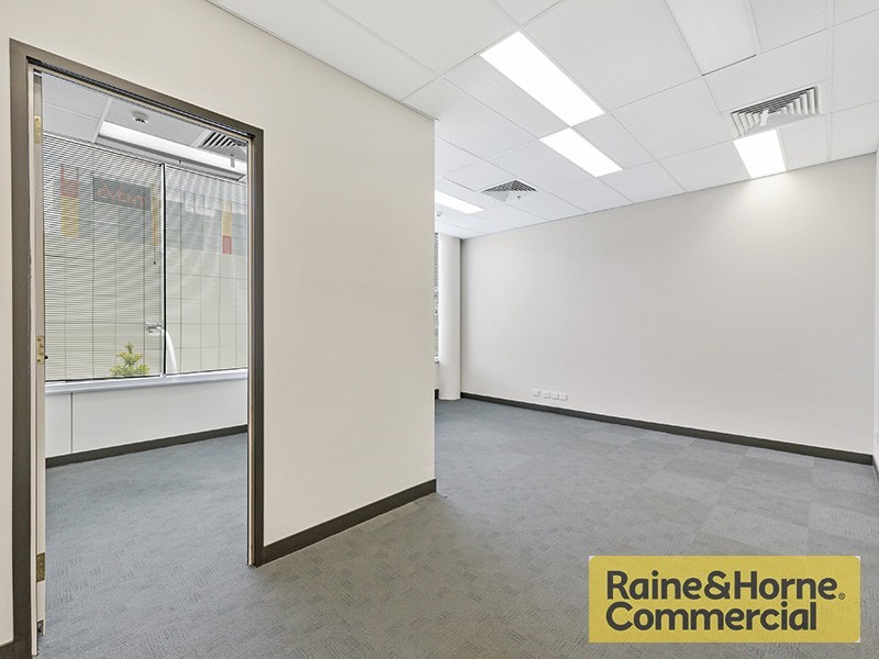 80 Stamford Road, Indooroopilly QLD 4068