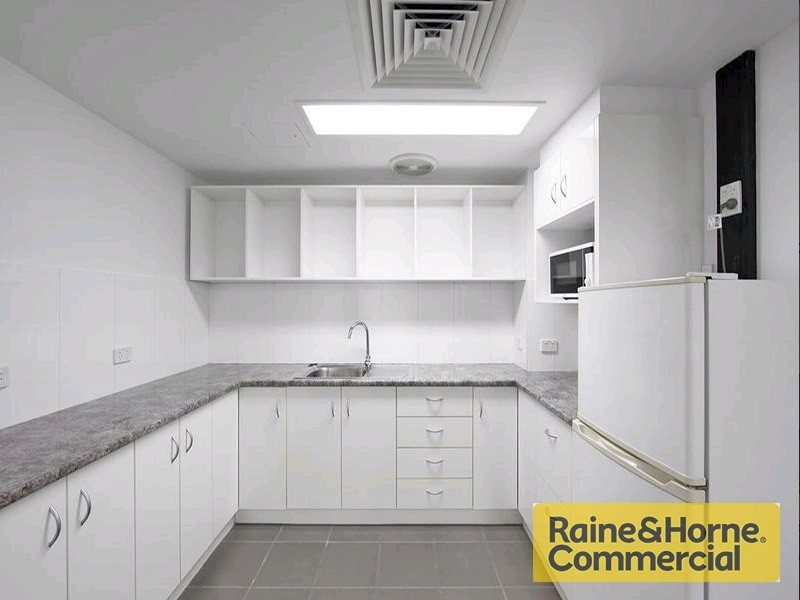 6 Heussler Terrace, Milton QLD 4064