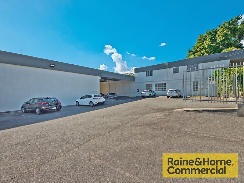 3 Frinton Street, Southport QLD 4215