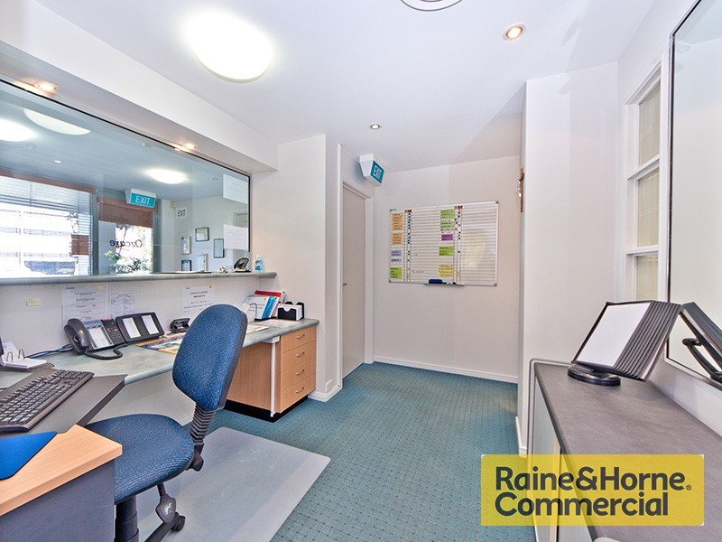 3 Frinton Street, Southport QLD 4215