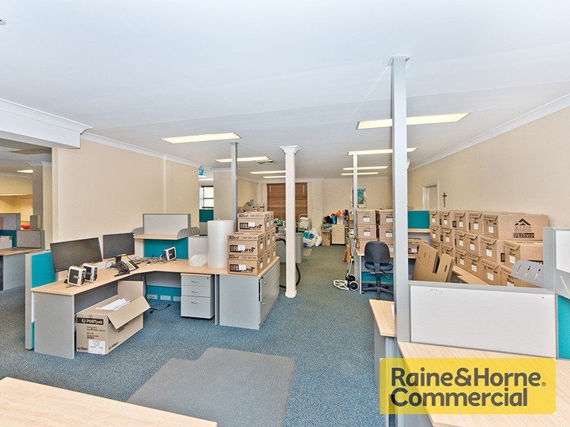 3 Frinton Street, Southport QLD 4215