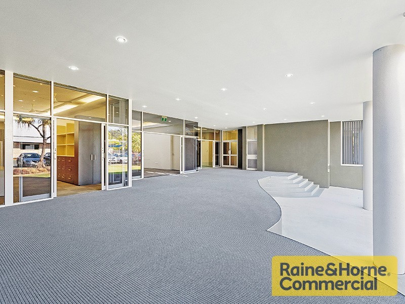 10 Dawn Road, Albany Creek QLD 4035