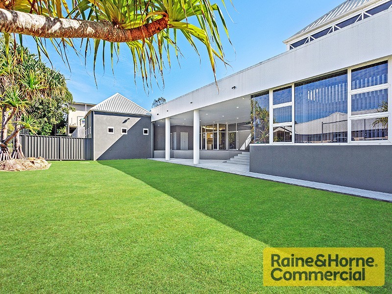 10 Dawn Road, Albany Creek QLD 4035