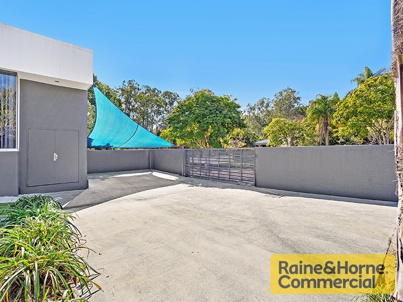 10 Dawn Road, Albany Creek QLD 4035