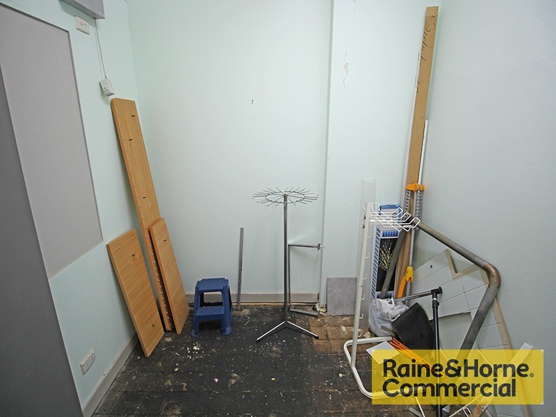 109 Brighton Road, Sandgate QLD 4017