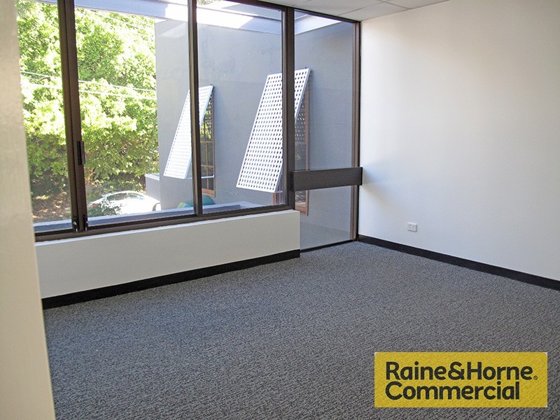 6/33 Woodstock Road, Toowong QLD 4066