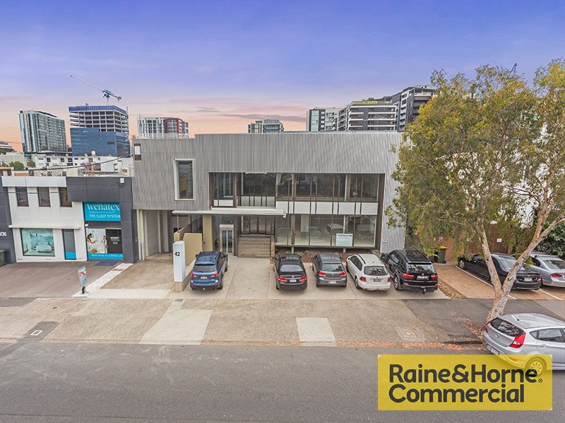 42 Doggett Street, Newstead QLD 4006