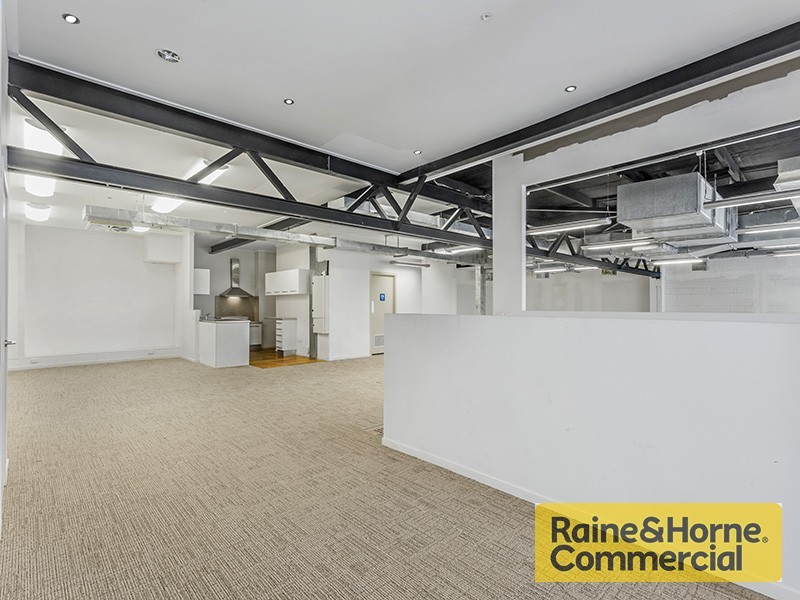 42 Doggett Street, Newstead QLD 4006