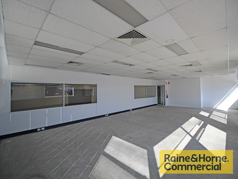 2/5 Navigator Place, Hendra QLD 4011