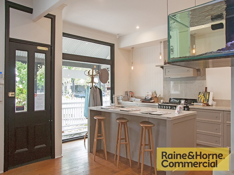 21 Latrobe Tce, Paddington QLD 4064