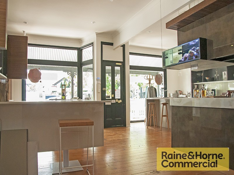 21 Latrobe Tce, Paddington QLD 4064