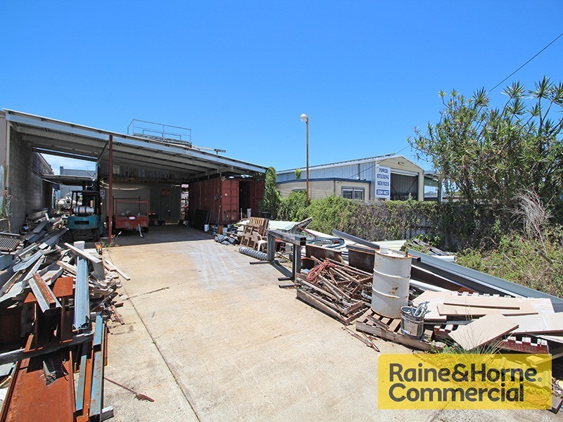 28 Cameron Street, Clontarf QLD 4019