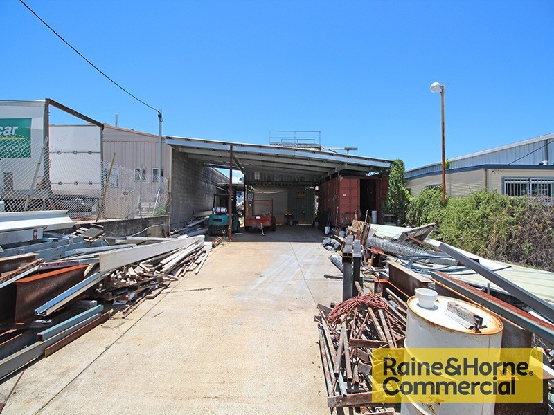 28 Cameron Street, Clontarf QLD 4019