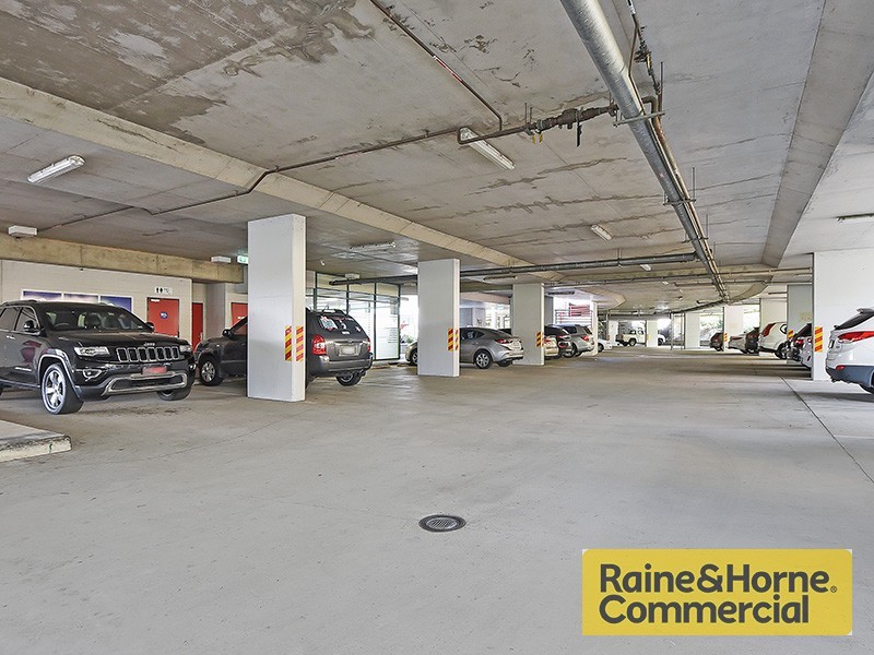 1 Queens Road, Everton Hills QLD 4053