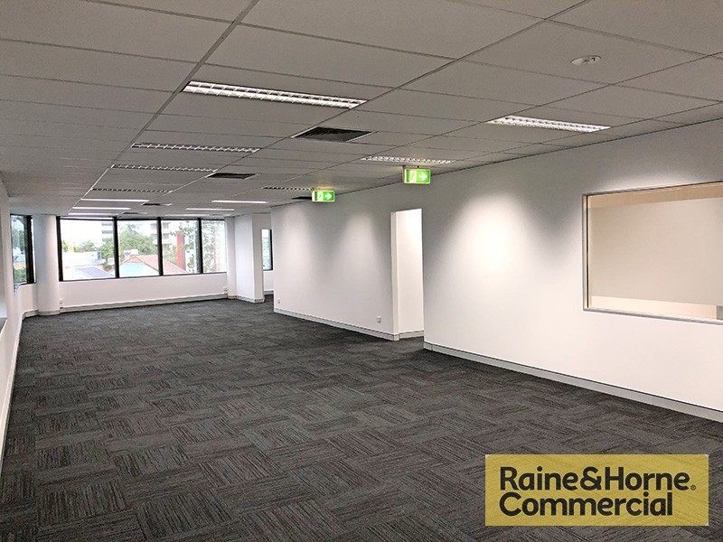 17 Station Road, Indooroopilly QLD 4068